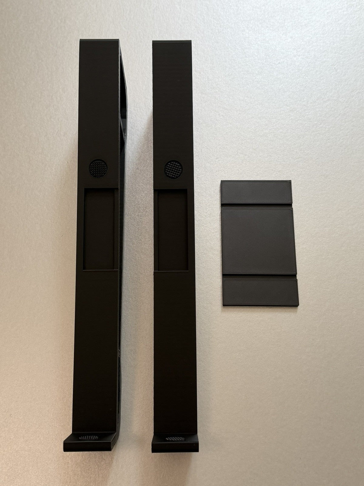 Traktor X1 MK3 Stands (pair) With Anti-slip Grips
