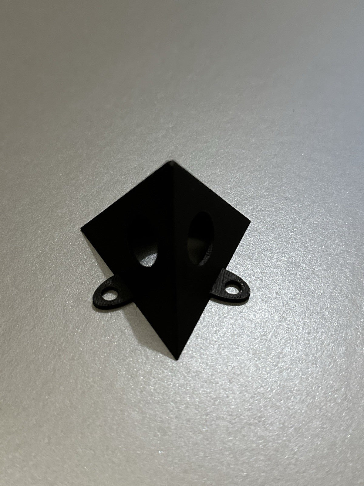 Plastic Triangles (4 Pack) For Support Under Wood/other Materials When Painting