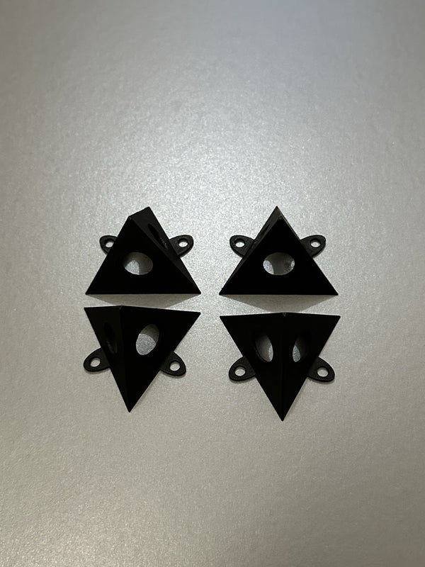 Plastic Triangles (4 Pack) For Support Under Wood/other Materials When Painting