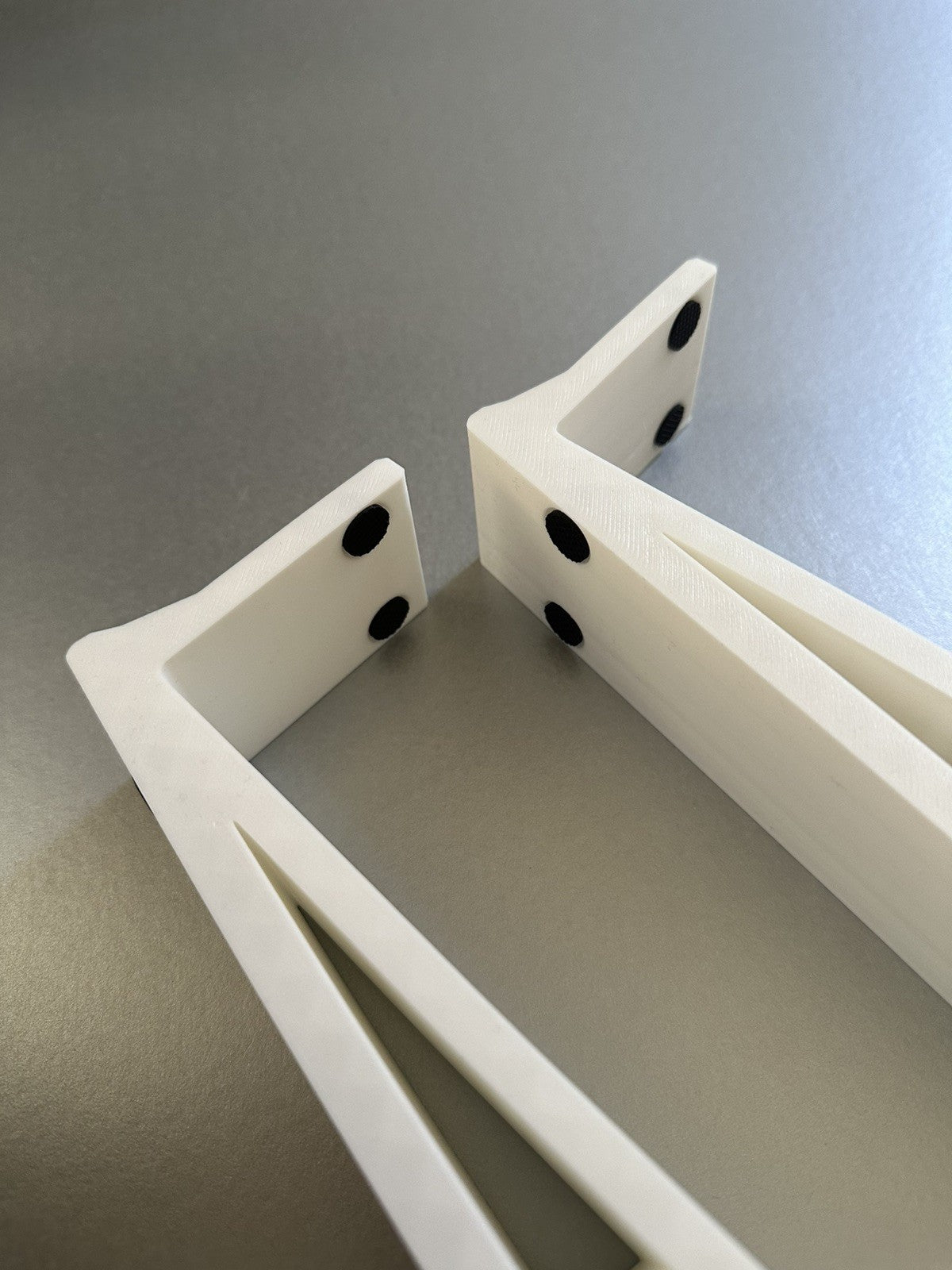 WHITE Denon MC7000 Stands (pair) With Anti-slip Grips