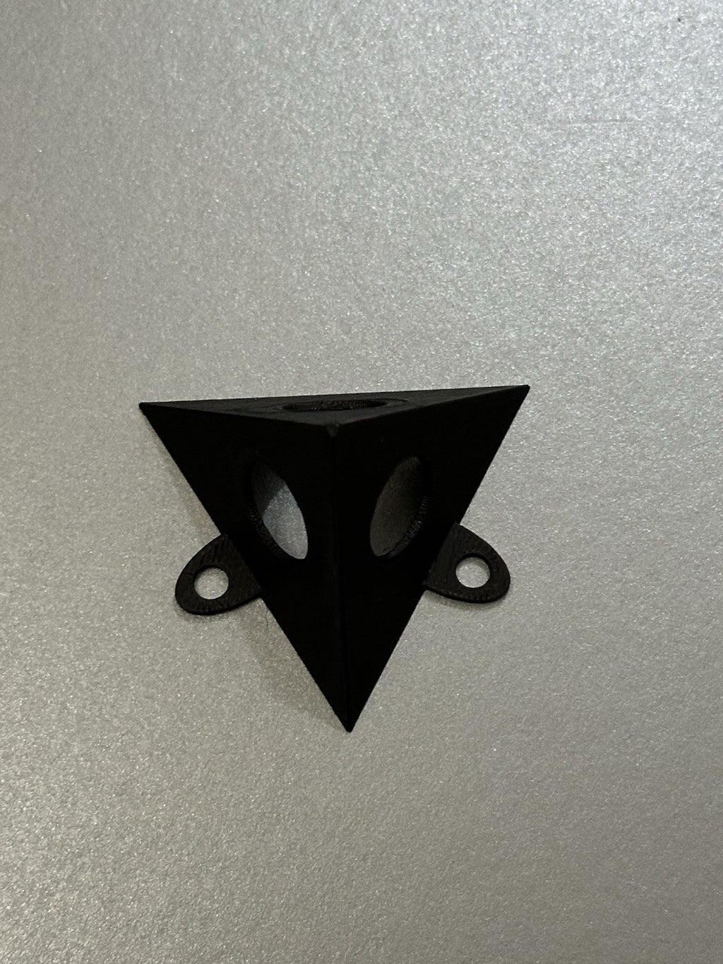 Plastic Triangles (4 Pack) For Support Under Wood/other Materials When Painting